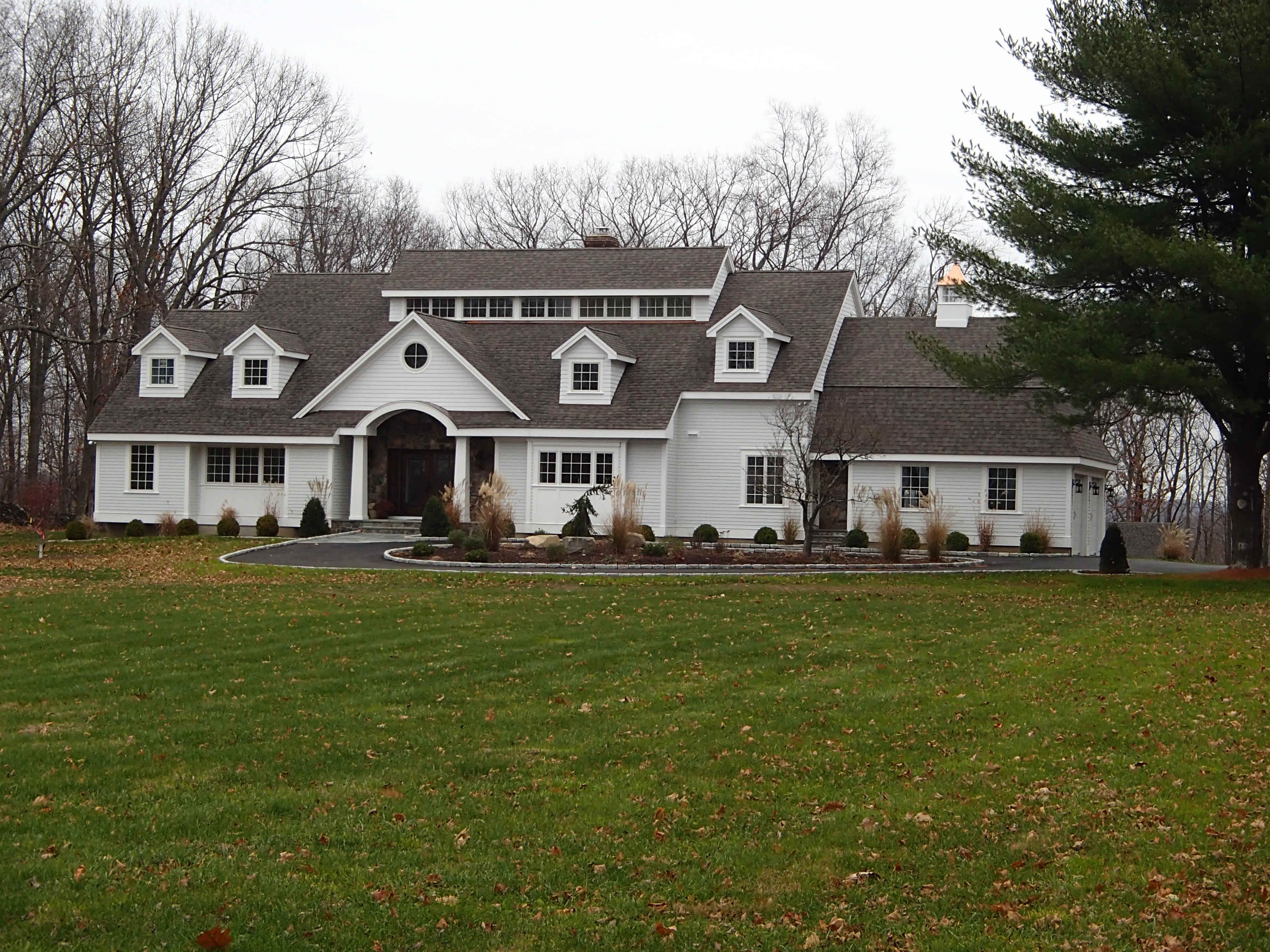 Building photograph for 54 SKYLINE RIDGE RD